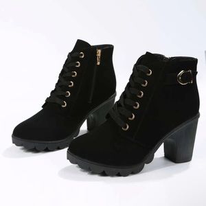 NEW Women’s Heeled Boots